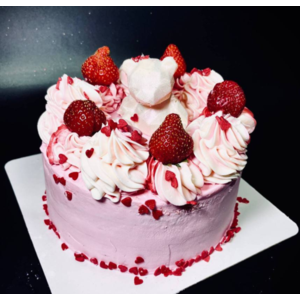 ТОРТ ПРЕМИУМ КЛУБНИКА СО СЛИВКАМИ 1кг